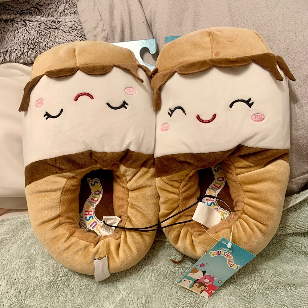 Squishmallow Carmelita S'mores slippers